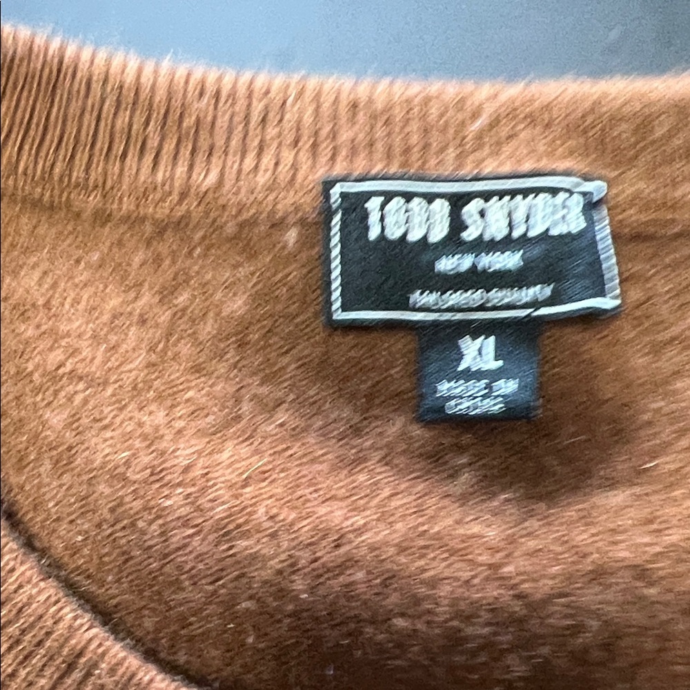 Todd Snyder Men's Warm Brown Crewneck Sweater